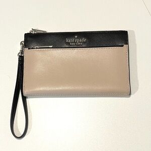 Kate Spade New York Black and Beige Medium Leather Double Zippered Wristlet